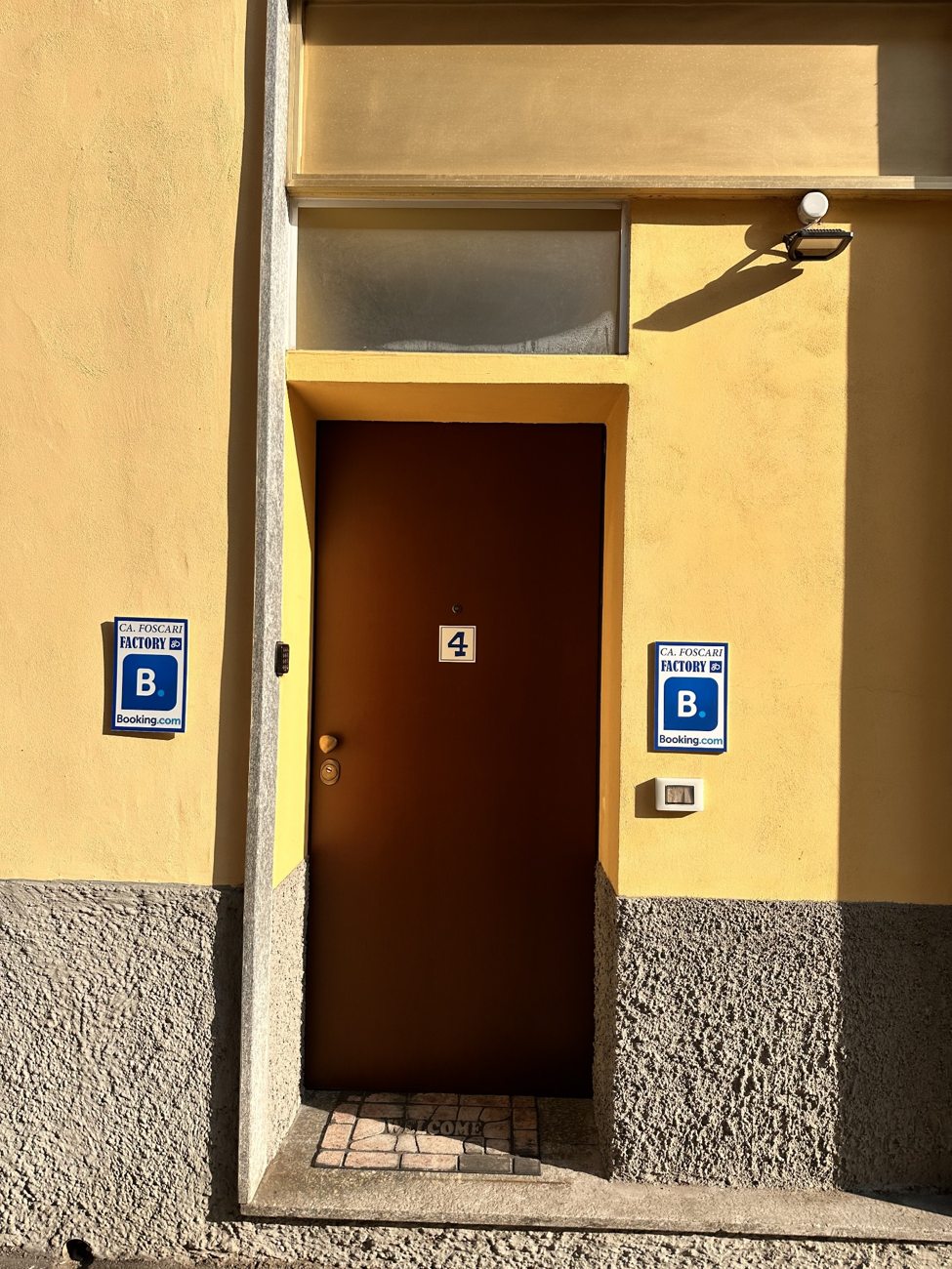 Ingresso Factory, porta 4